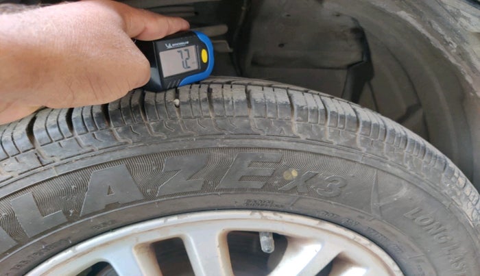 2012 Nissan Evalia XV, Diesel, Manual, 1,62,109 km, tyre