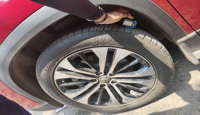 2021 MG HECTOR PLUS SHARP 1.5 PETROL TURBO CVT 6-STR, Petrol, Automatic, 11,288 km, tyre