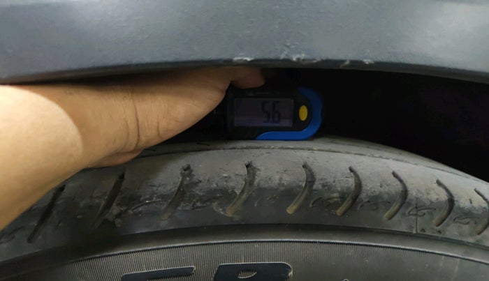 2022 KIA CARENS LUXURY PLUS 1.5 DIESEL 6 STR, Diesel, Manual, 69,385 km, tyre