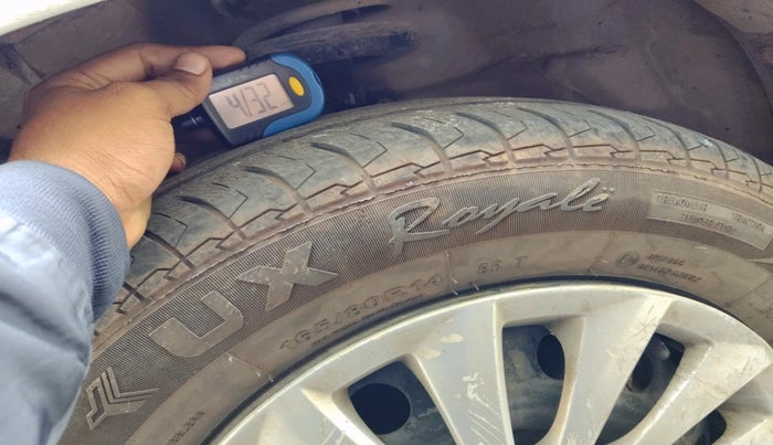 2015 Maruti Swift Dzire VXI, Petrol, Manual, 79,873 km, tyre