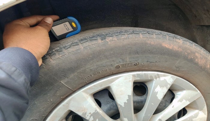 2015 Maruti Swift Dzire VXI, Petrol, Manual, 79,873 km, tyre