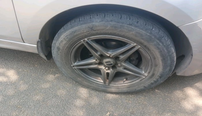 2019 Tata Tiago XZA PETROL, Petrol, Automatic, 82,469 km, tyre