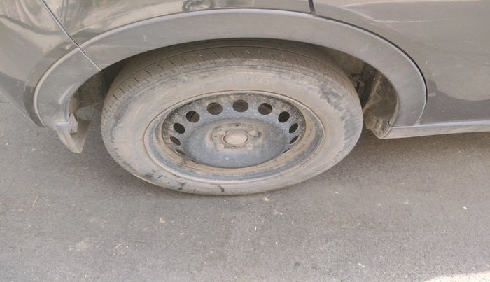 2018 Tata NEXON XM PETROL, CNG, Manual, 1,33,640 km, tyre