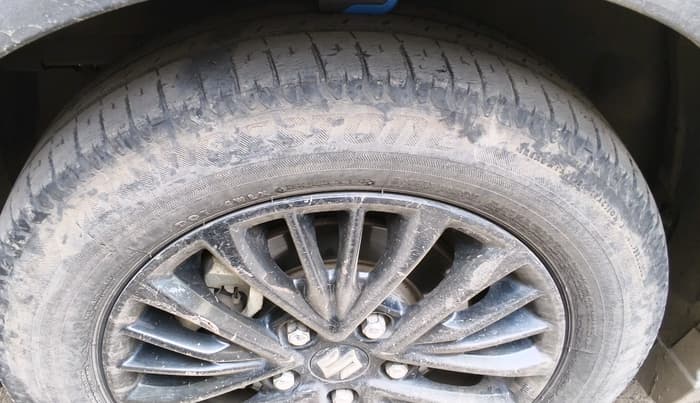 2019 Maruti XL6 ALPHA AT, Petrol, Automatic, 63,623 km, tyre