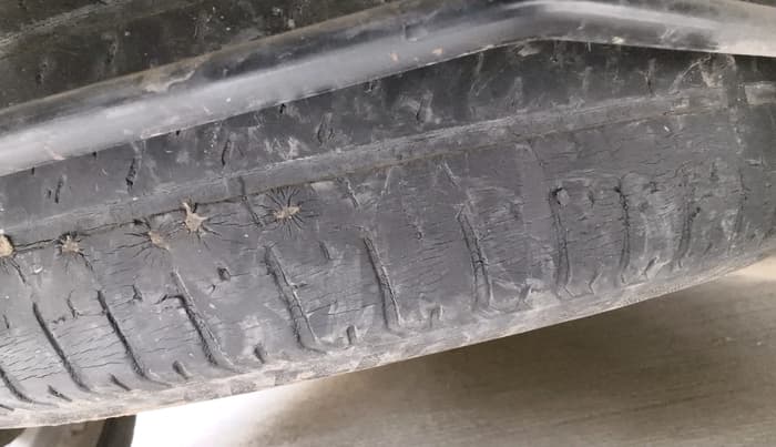 2019 Maruti XL6 ALPHA AT, Petrol, Automatic, 63,623 km, tyre