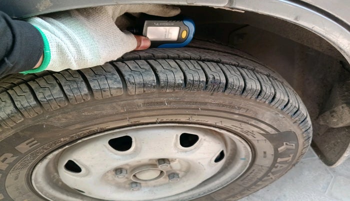 2017 Maruti Eeco 5 STR WITH A/C+HTR CNG, CNG, Manual, 1,41,315 km, tyre