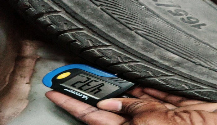 2012 Hyundai i20 MAGNA 1.2, Petrol, Manual, 1,21,706 km, tyre