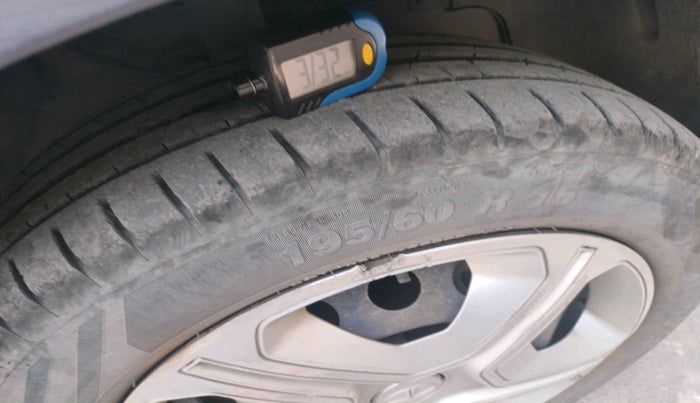 2019 Tata NEXON XZ PETROL, Petrol, Manual, 52,907 km, tyre