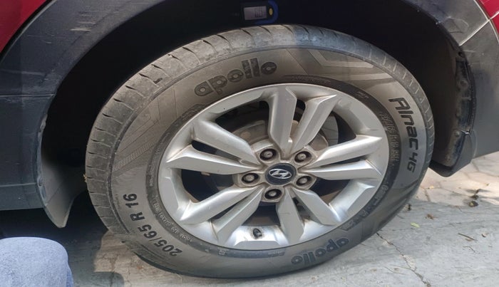 2015 Hyundai Creta SX PLUS 1.6 PETROL, Petrol, Manual, 84,731 km, tyre