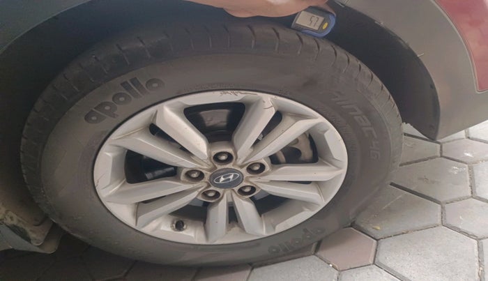 2015 Hyundai Creta SX PLUS 1.6 PETROL, Petrol, Manual, 84,731 km, tyre