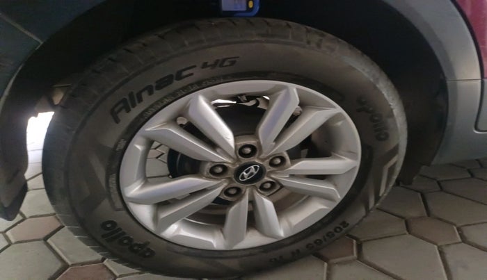 2015 Hyundai Creta SX PLUS 1.6 PETROL, Petrol, Manual, 84,731 km, tyre
