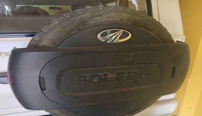 2014 Mahindra Bolero SLE BS-III, Diesel, Manual, 1,38,276 km, tyre