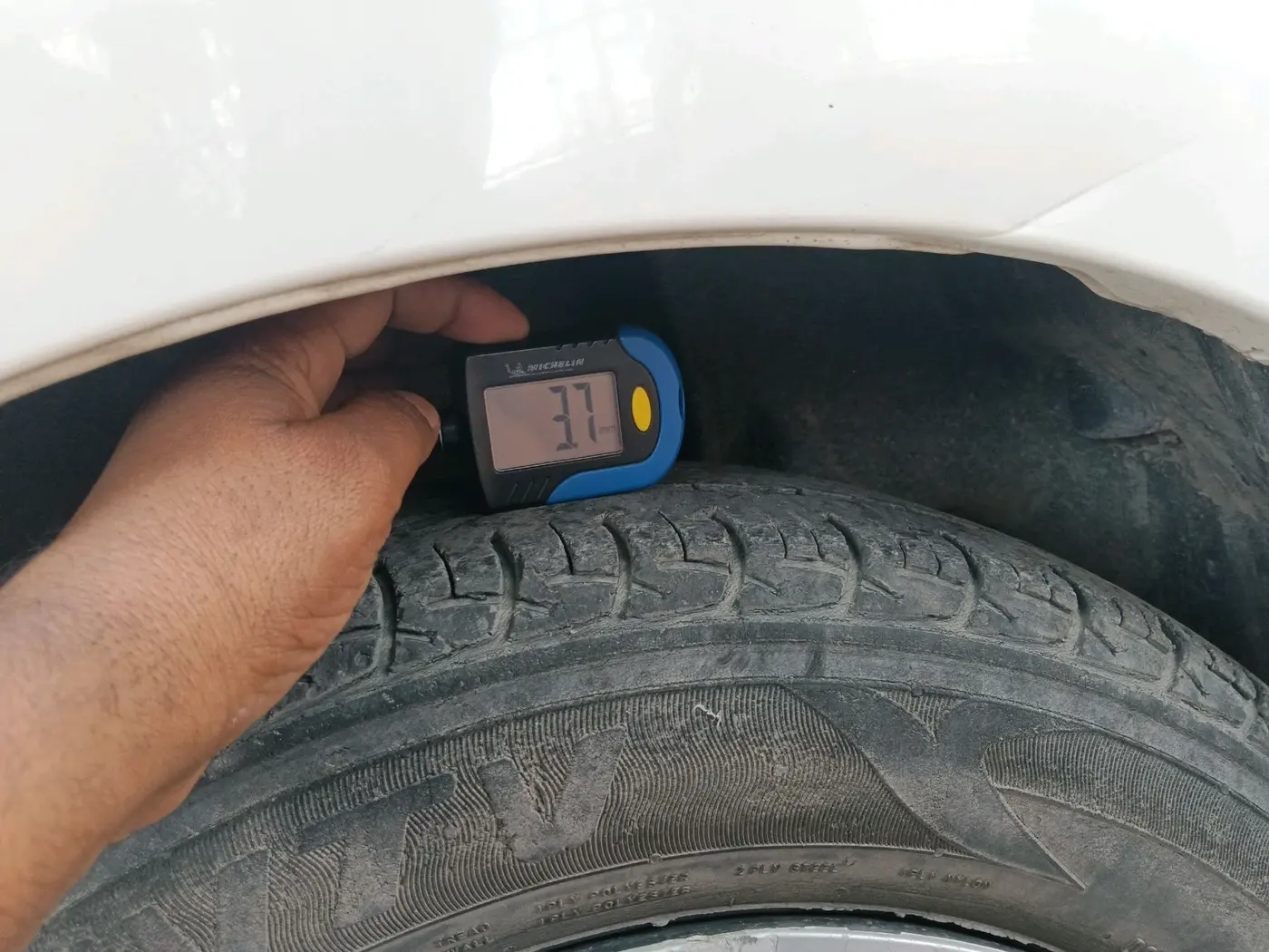 2018 Maruti Ertiga VXI, CNG, Manual, 74,847 km, tyre
