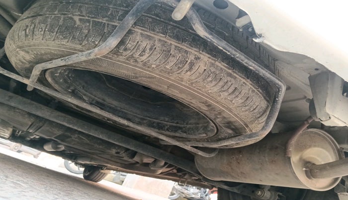 2018 Maruti Ertiga VXI, CNG, Manual, 74,847 km, tyre