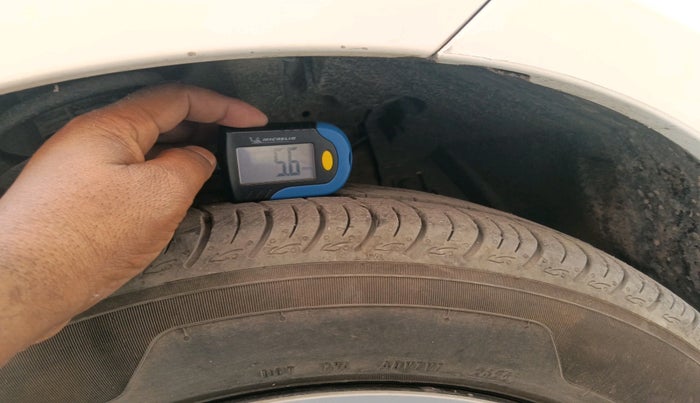 2018 Maruti Ertiga VXI, CNG, Manual, 74,847 km, tyre