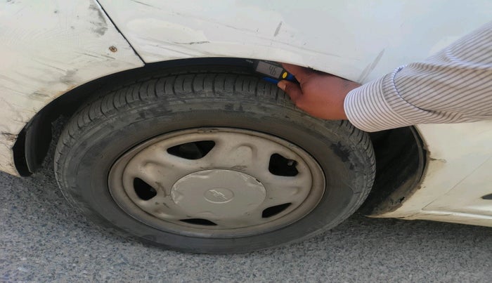 2013 Chevrolet Beat LS PETROL, Petrol, Manual, 50,249 km, tyre