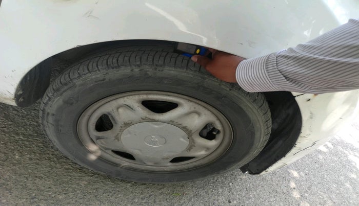 2013 Chevrolet Beat LS PETROL, Petrol, Manual, 50,249 km, tyre