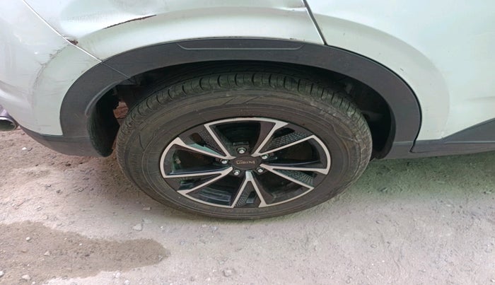 2022 Hyundai VENUE S+ 1.2, Petrol, Manual, 56,122 km, tyre