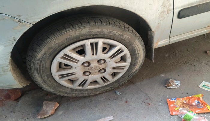 2011 Hyundai Santro Xing GLS, Petrol, Manual, 1,05,982 km, tyre