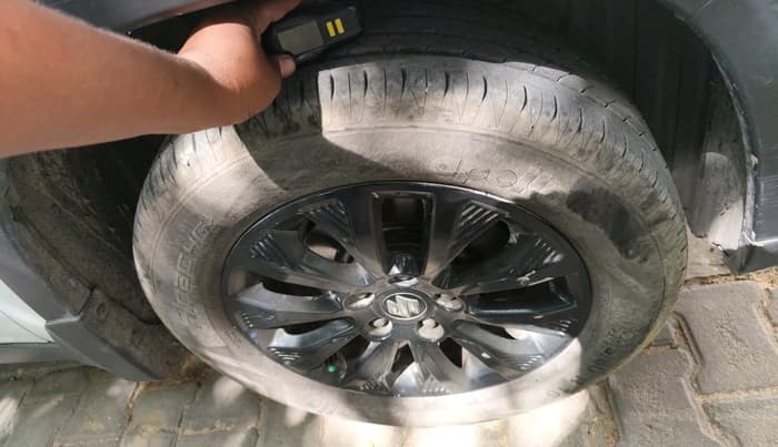 2020 Maruti Vitara Brezza ZXI, Petrol, Manual, 81,512 km, tyre