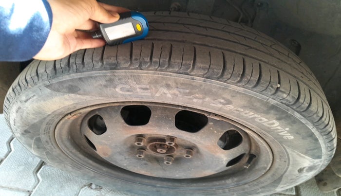 2018 Renault Duster 85 PS RXE DIESEL, Diesel, Manual, 1,04,289 km, tyre