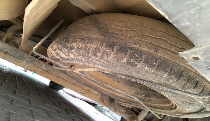 2018 Renault Duster 85 PS RXE DIESEL, Diesel, Manual, 1,04,289 km, tyre