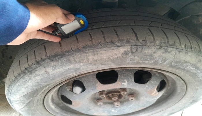 2018 Renault Duster 85 PS RXE DIESEL, Diesel, Manual, 1,04,289 km, tyre