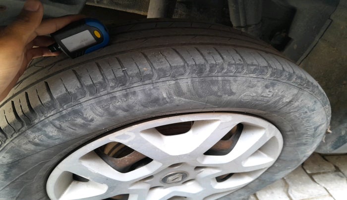 2018 Renault Duster 85 PS RXE DIESEL, Diesel, Manual, 1,04,289 km, tyre