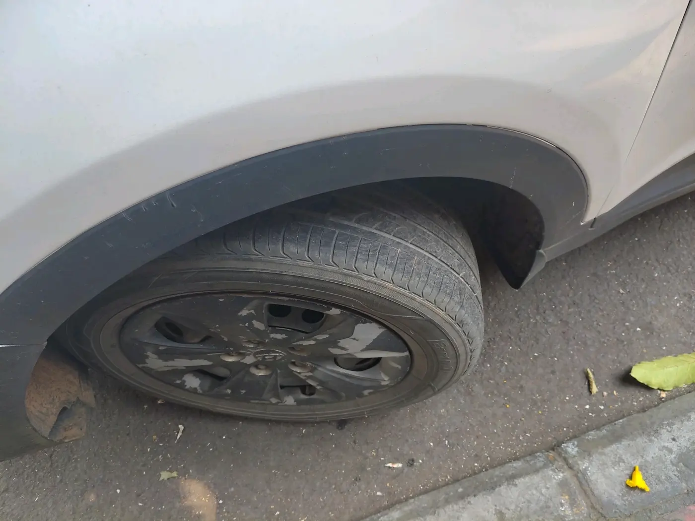2017 Hyundai Creta E PLUS 1.6 PETROL, Petrol, Manual, 86,301 km, tyre
