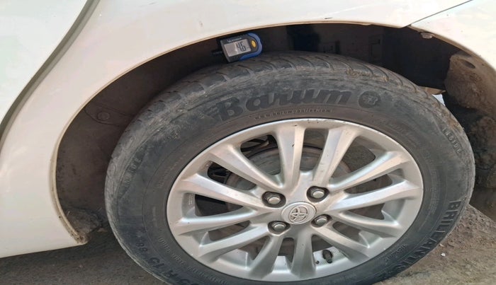 2016 Toyota Etios VX, CNG, Manual, 1,61,075 km, tyre