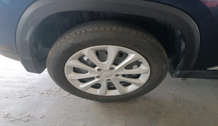 2024 Maruti Grand Vitara SIGMA SMART HYBRID, Petrol, Manual, 12,859 km, tyre