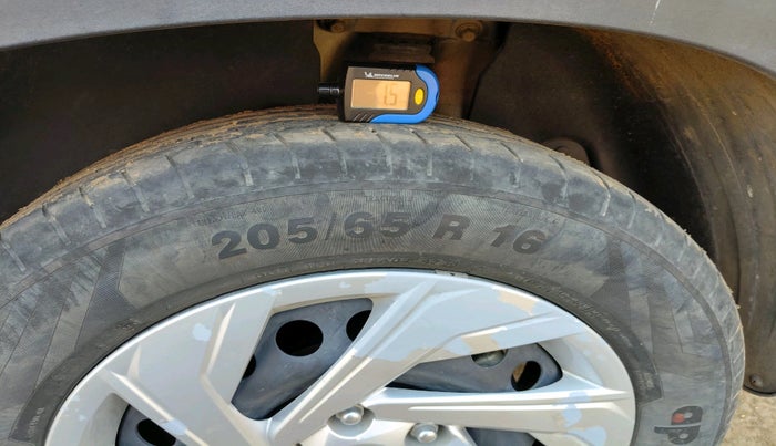 2023 Hyundai Creta EX 1.5 PETROL, Petrol, Manual, 68,782 km, tyre