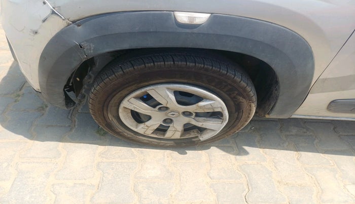 2017 Renault Kwid RXT 0.8, Petrol, Manual, 68,579 km, tyre