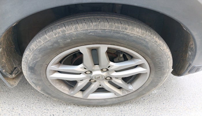 2023 Renault TRIBER RXZ AMT, Petrol, Automatic, 13,094 km, tyre