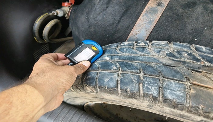 2013 Hyundai Santro Xing GL PLUS, CNG, Manual, 55,253 km, tyre