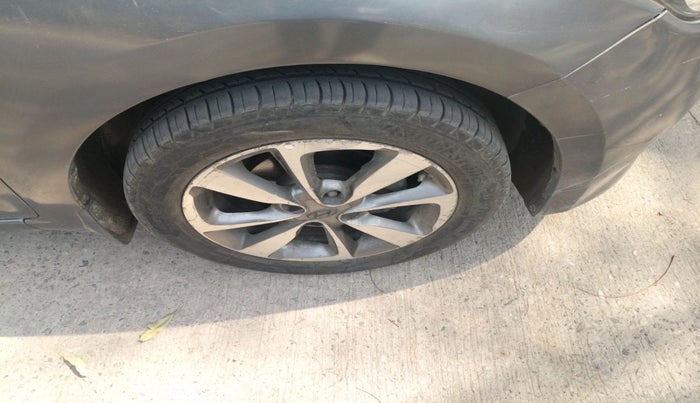 2015 Hyundai Elite i20 ASTA 1.2, Petrol, Manual, 1,10,845 km, tyre