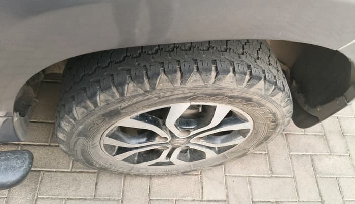 2013 Nissan Terrano XL D PLUS, Diesel, Manual, 85,375 km, tyre