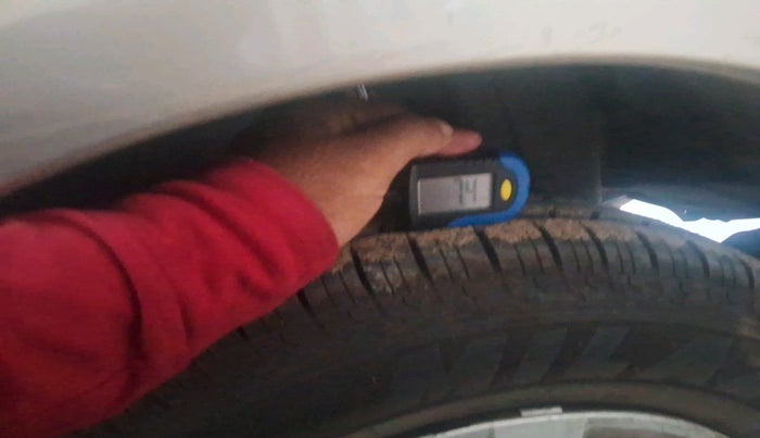 2012 Maruti Swift Dzire VDI, Diesel, Manual, 90,379 km, tyre