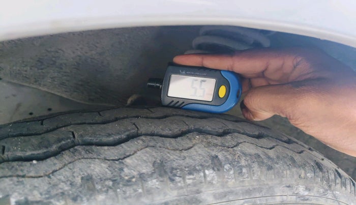 2021 Maruti Eeco 5 STR AC (O), Petrol, Manual, 15,516 km, tyre