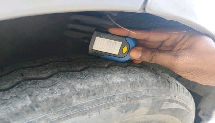 2021 Maruti Eeco 5 STR AC (O), Petrol, Manual, 15,516 km, tyre