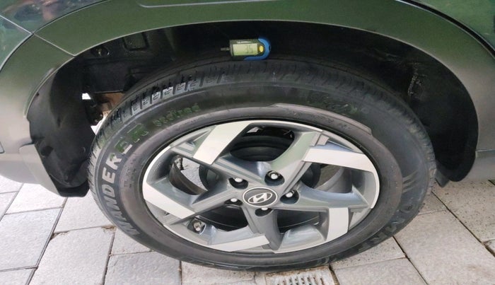 2020 Hyundai VENUE SX PLUS 1.0 TURBO DCT, Petrol, Automatic, 66,874 km, tyre