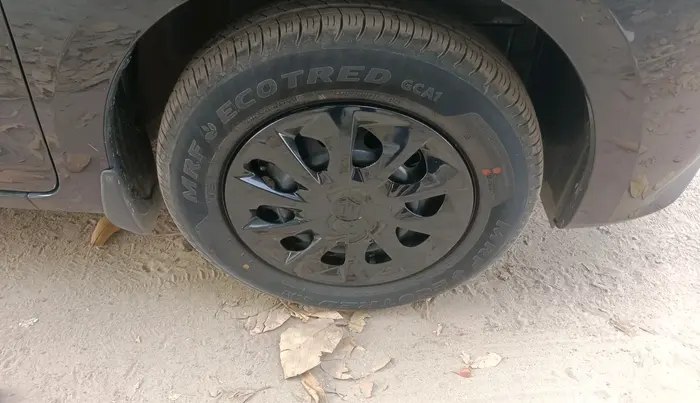 2025 Maruti Dzire VXi, Petrol, Manual, 2,858 km, tyre