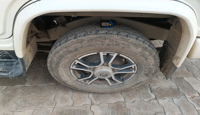 2020 Mahindra Bolero B6, Diesel, Manual, 1,04,223 km, tyre