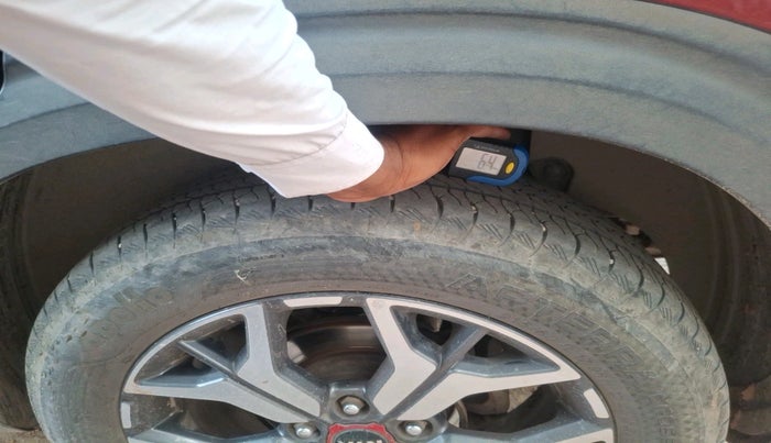 2019 KIA SELTOS GTX 1.4 PETROL, Petrol, Manual, 94,496 km, tyre