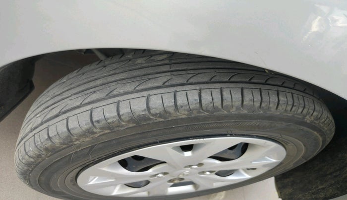 2015 Hyundai Grand i10 SPORTZ 1.2 KAPPA VTVT, Petrol, Manual, 1,61,469 km, tyre