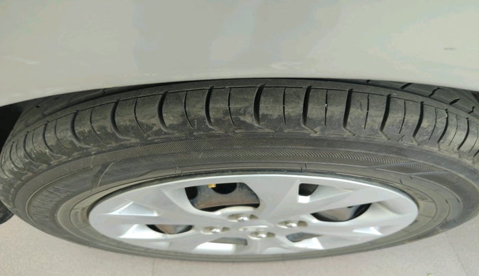 2015 Hyundai Grand i10 SPORTZ 1.2 KAPPA VTVT, Petrol, Manual, 1,61,469 km, tyre