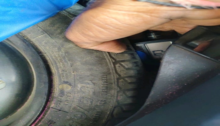 2015 Maruti Wagon R 1.0 VXI, Petrol, Manual, 49,863 km, tyre