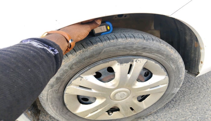 2015 Maruti Wagon R 1.0 VXI, Petrol, Manual, 49,863 km, tyre