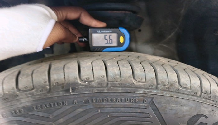 2016 Fiat Grand Punto Active Multijet 1.3, Diesel, Manual, 1,14,794 km, tyre