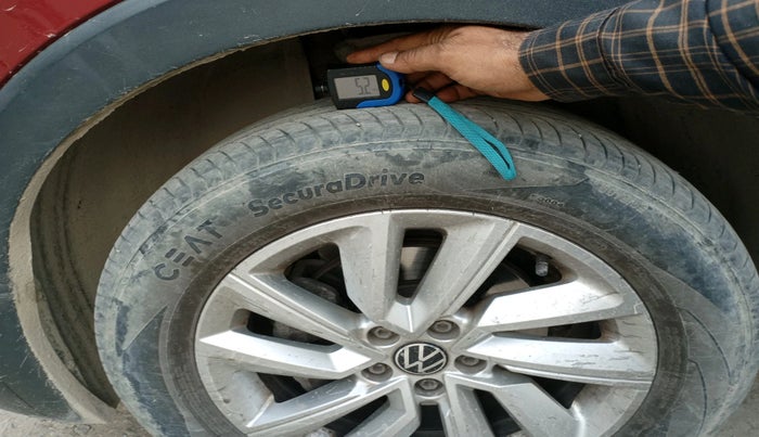 2023 Volkswagen TAIGUN COMFORTLINE 1.0 TSI MT, Petrol, Manual, 13,840 km, tyre